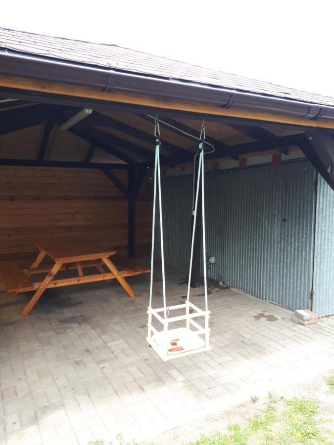 Pokoje Goscinne Kolorowa Nowecin Kültér fotó